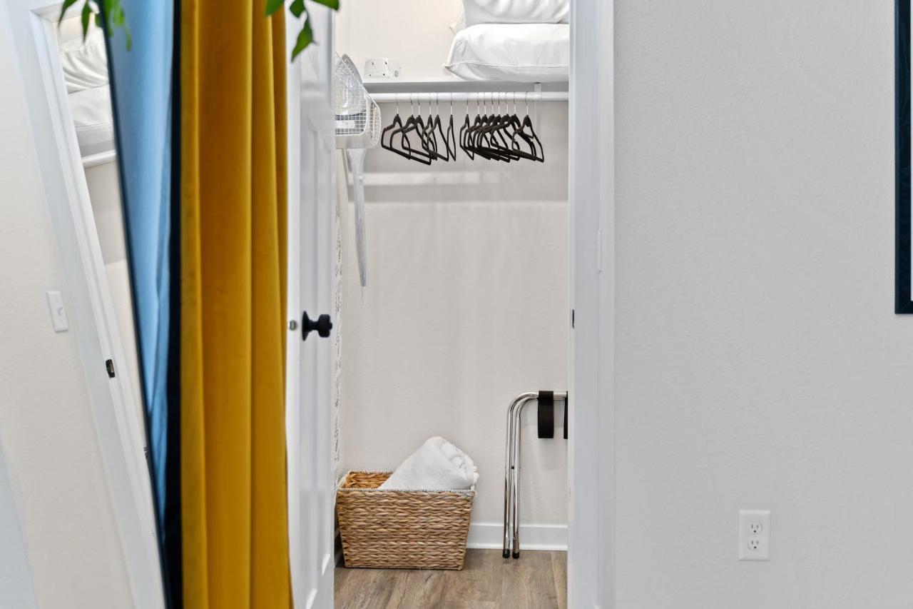 The Bentley Condotel, Heart Of Walkers Point With Garage, Yard Milwaukee Exteriör bild